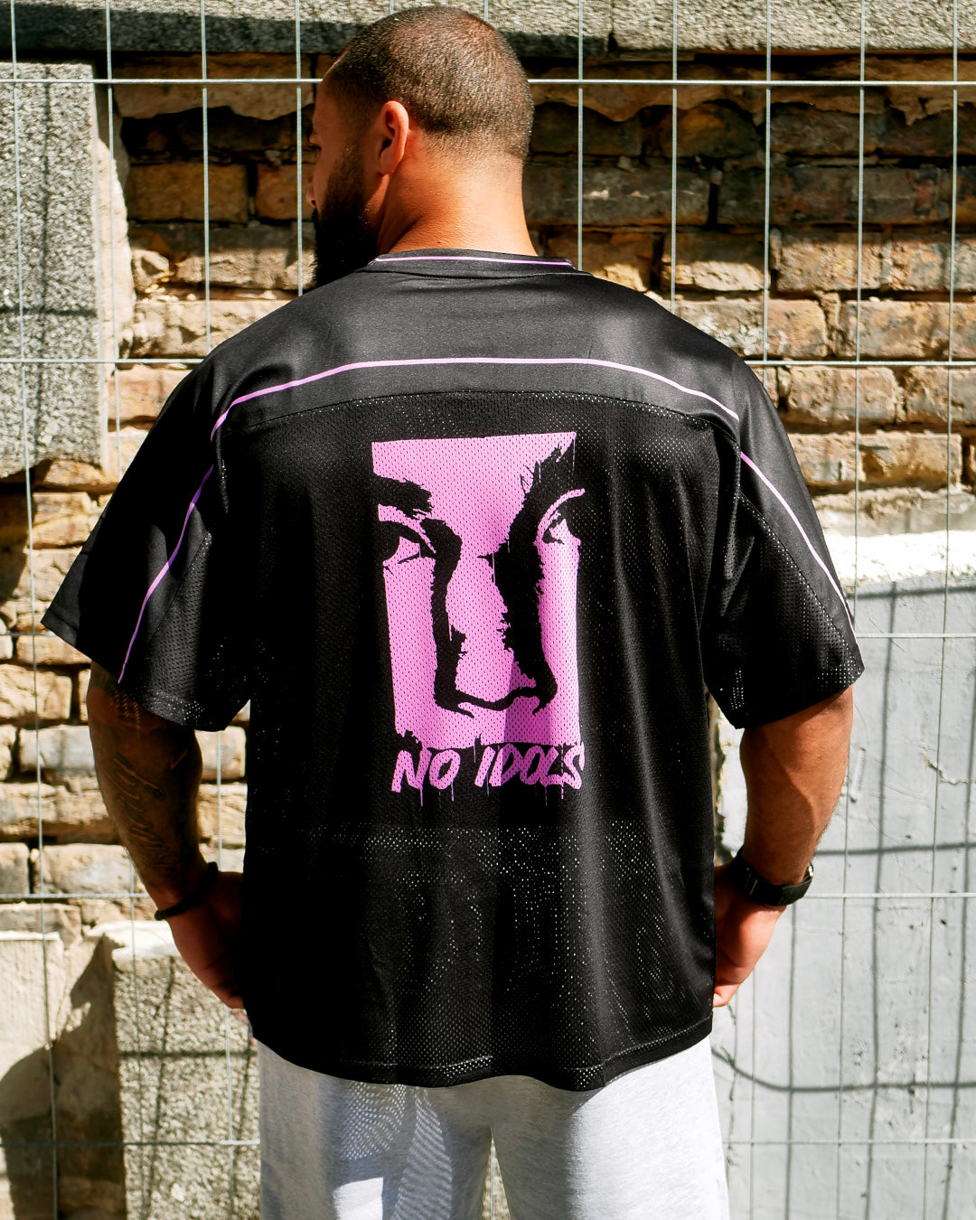 T-shirt NO IDOLS ONLY LOVE
