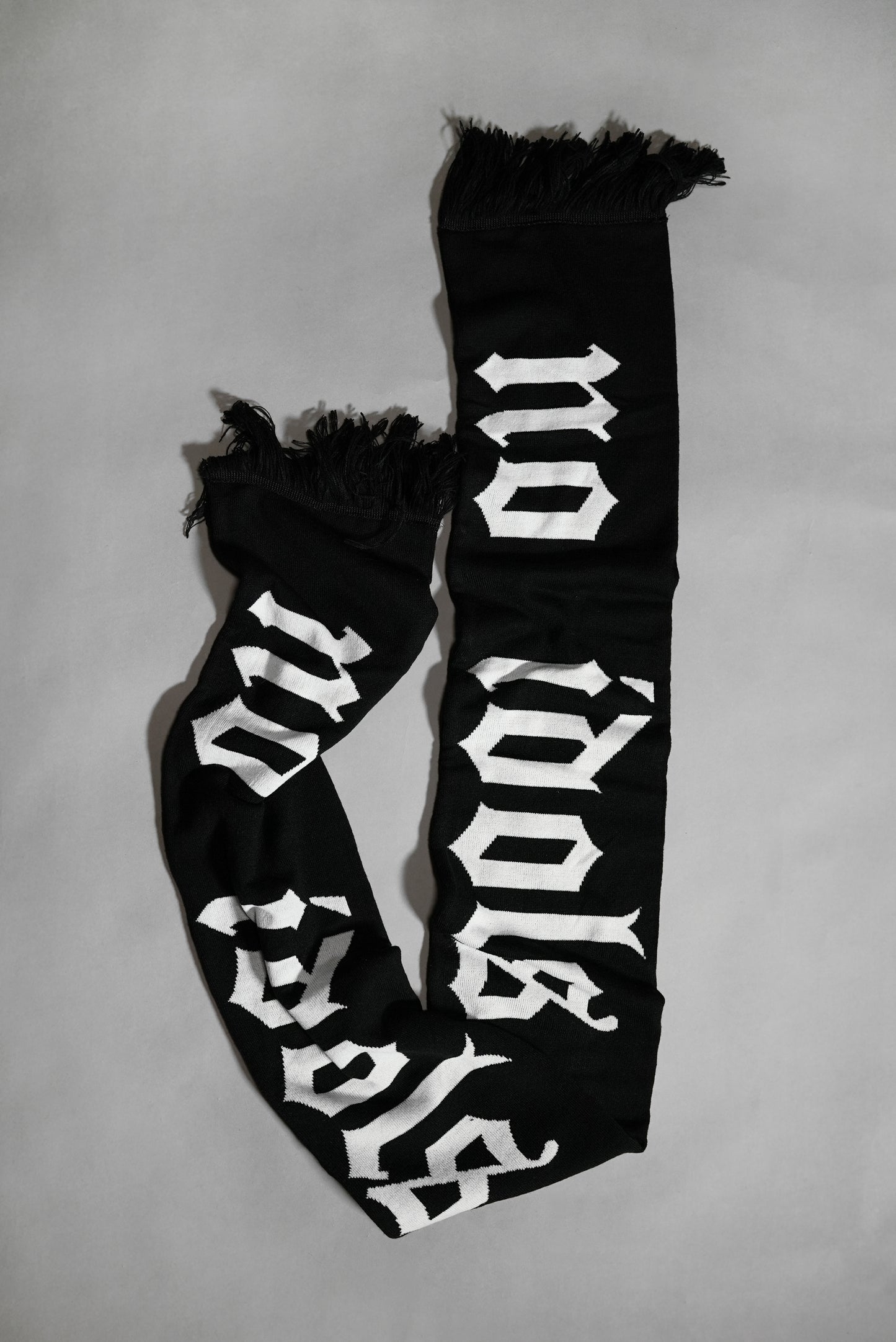 SCARF "NO IDOLS"