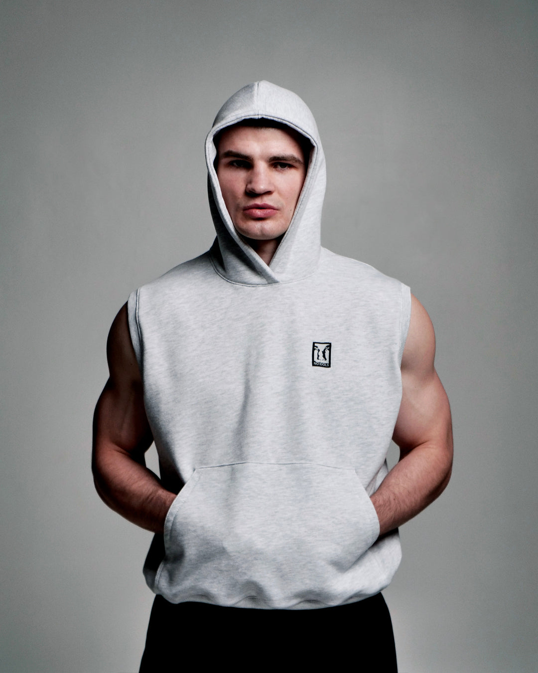 TRAINING SLEEVELESS HOODIE