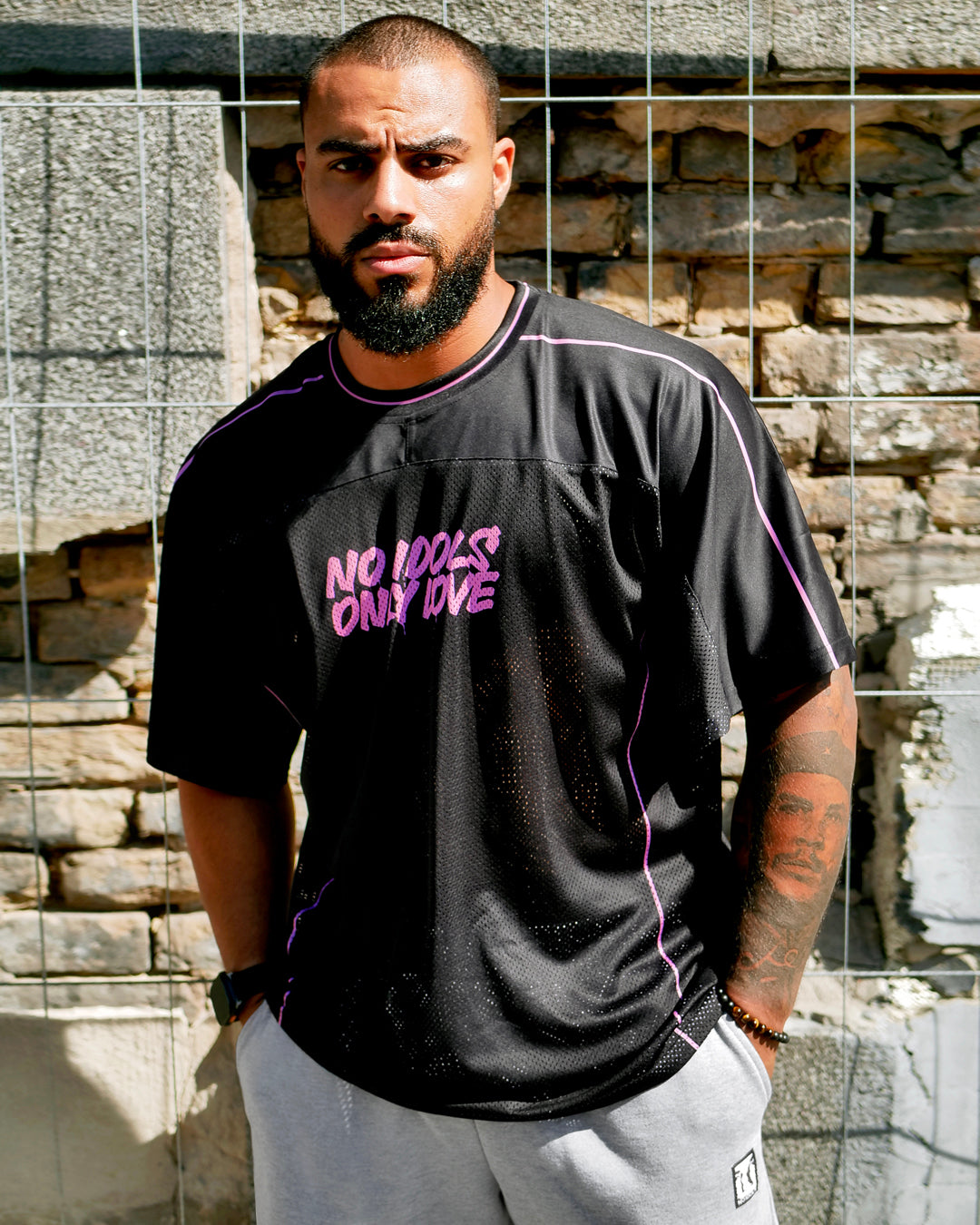 T-shirt NO IDOLS ONLY LOVE