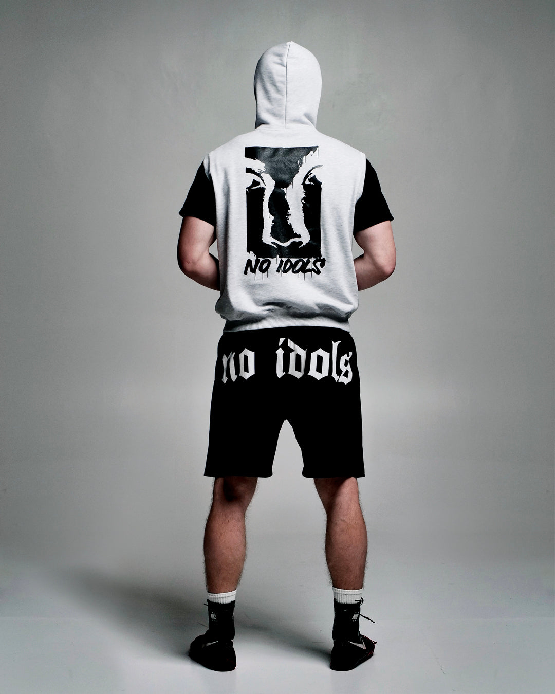 TRAINING SLEEVELESS HOODIE